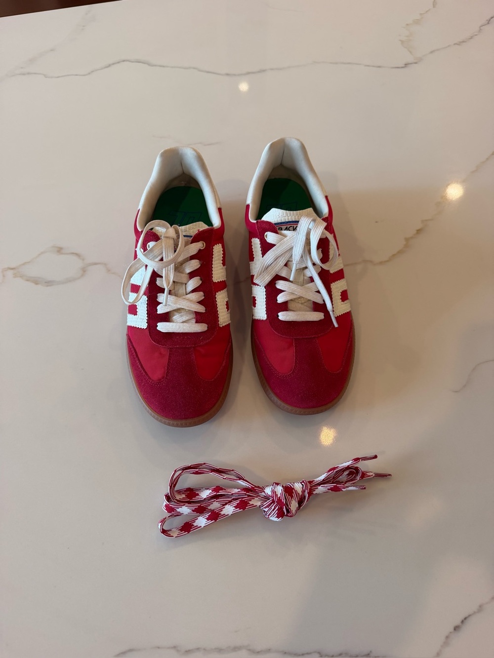 Back 70 Ghost Sneaker
Size 41